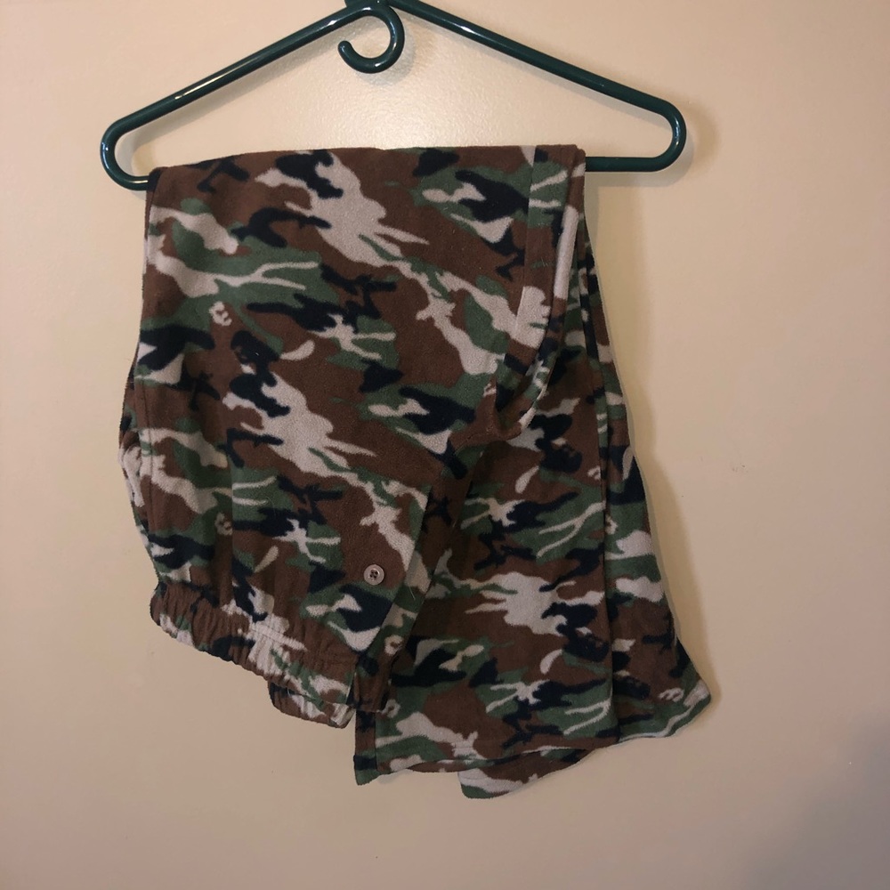 Children large camo pajama bottoms